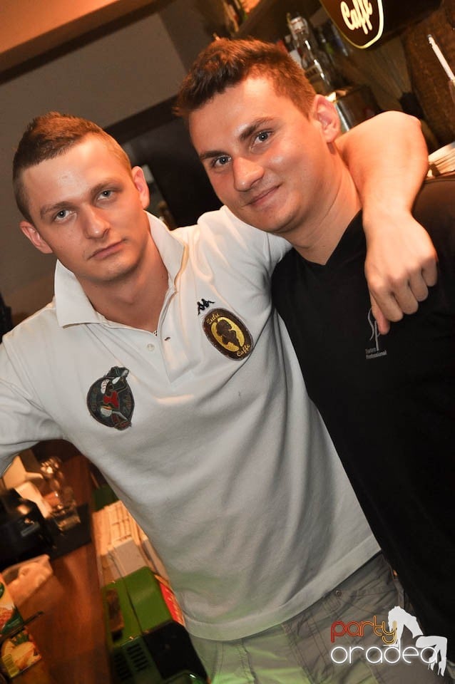 Saturday Night Party în Zulu, Zulu Caffe