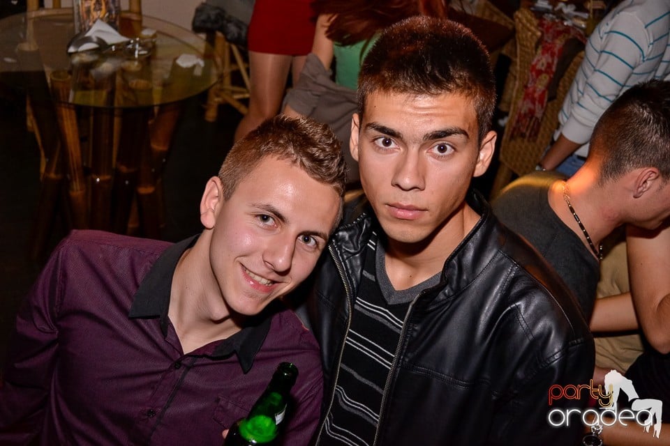 Saturday Night Party în Zulu, Zulu Caffe