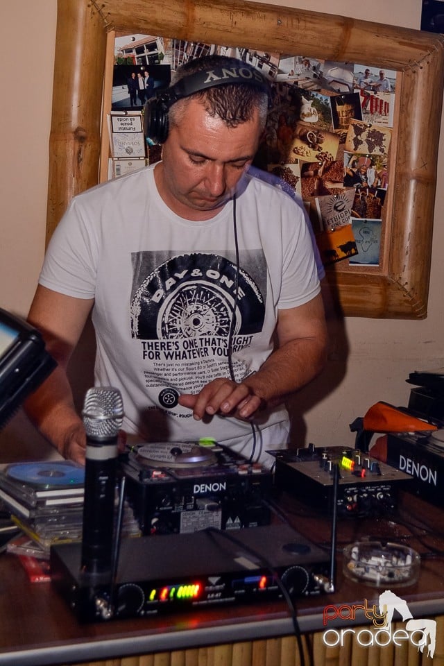 Saturday Night Party în Zulu, Zulu Caffe