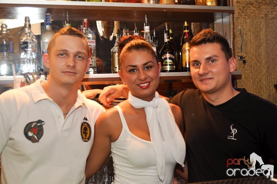 Saturday Night Party în Zulu, Zulu Caffe