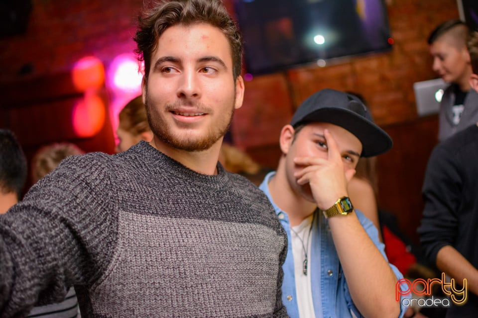 Saturday Night Party with DJ White, Juice