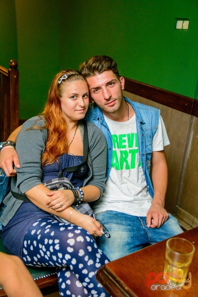 Saturday Night Party, Green Pub