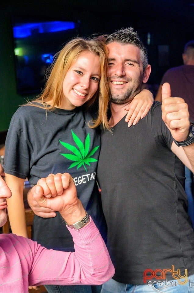 Saturday Night Party, Green Pub