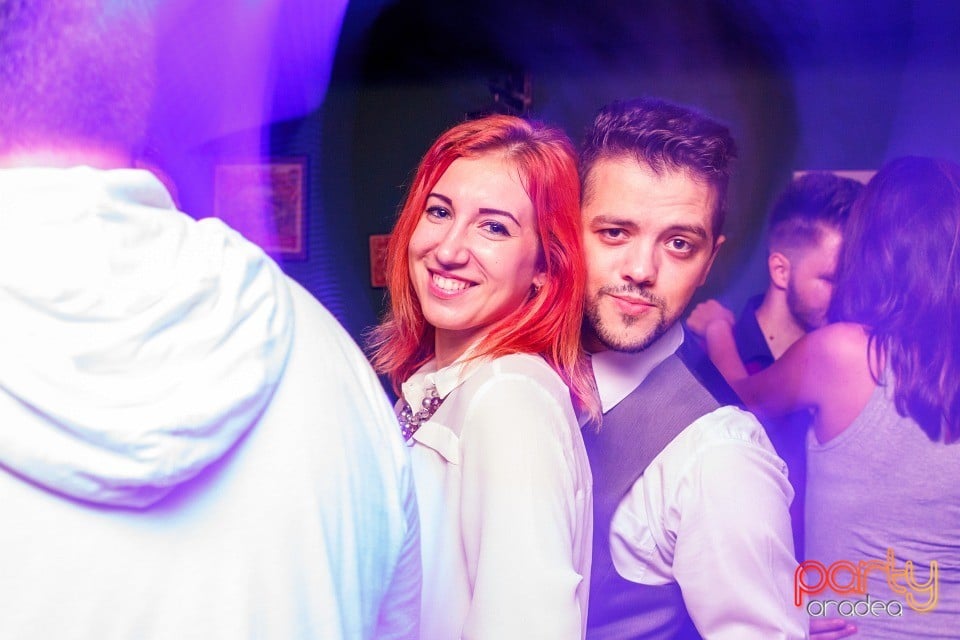 Saturday Night Party, Green Pub