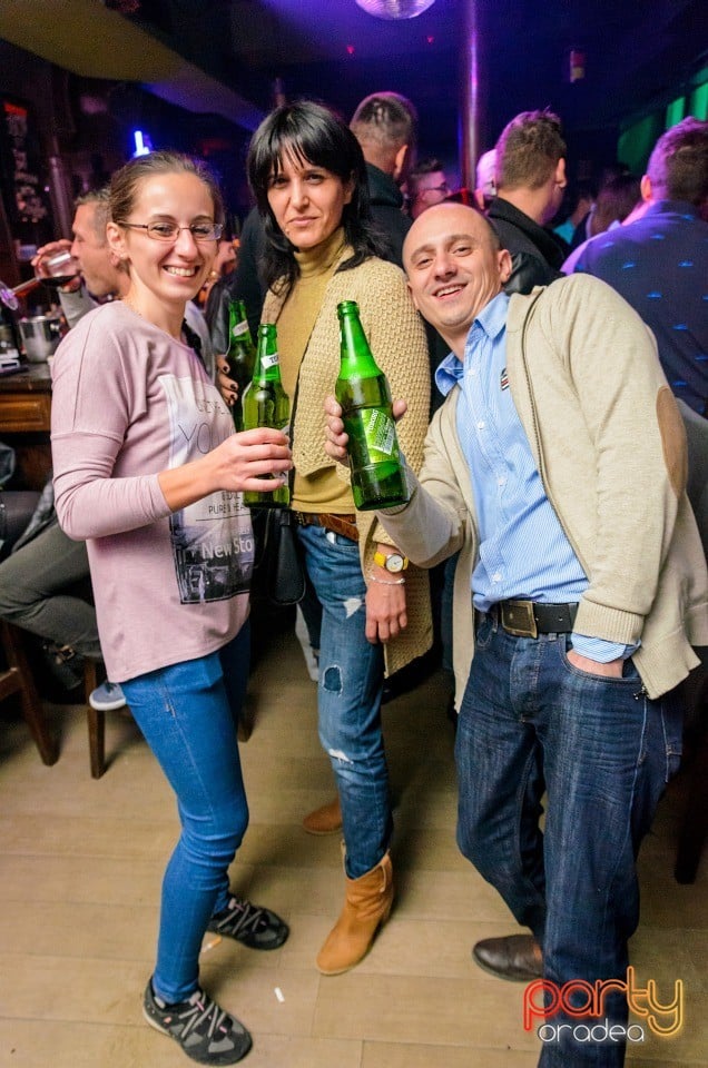 Saturday Night Party, Green Pub