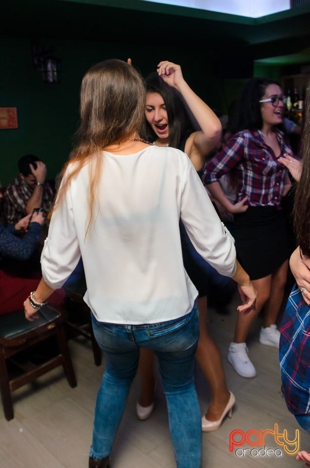 Saturday Night Party, Green Pub