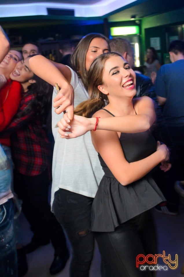 Saturday Night Party, Green Pub