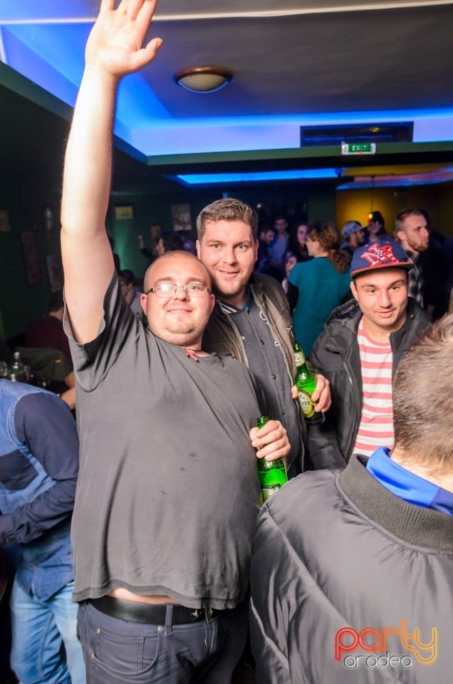 Saturday Night Party, Green Pub