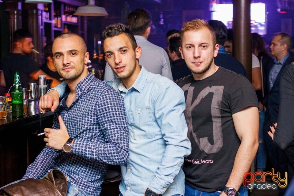 Saturday Night Party, Green Pub