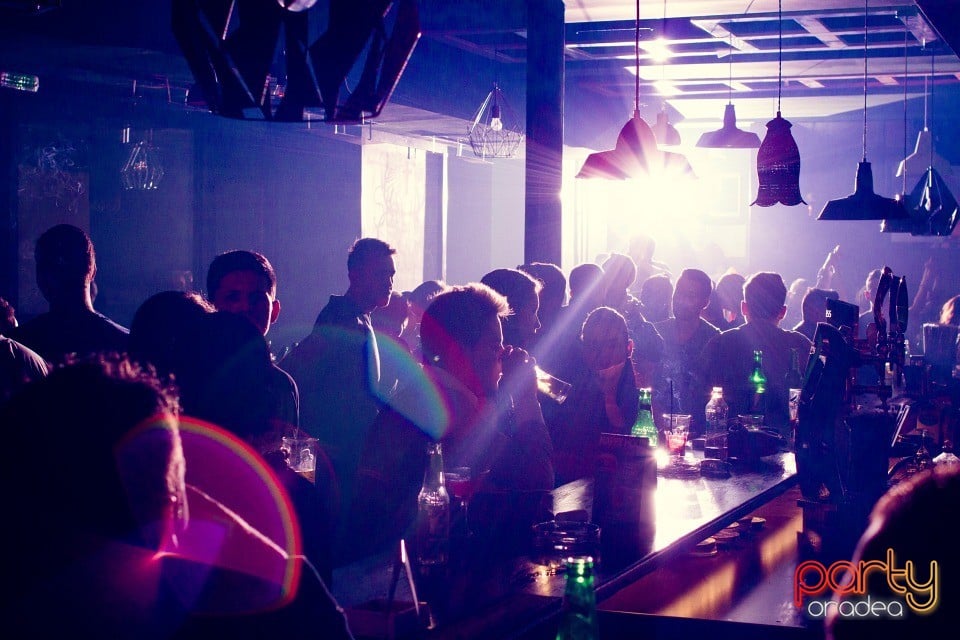 Saturday Night Party, Green Pub