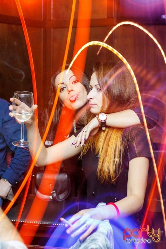 Saturday Night Party, Green Pub