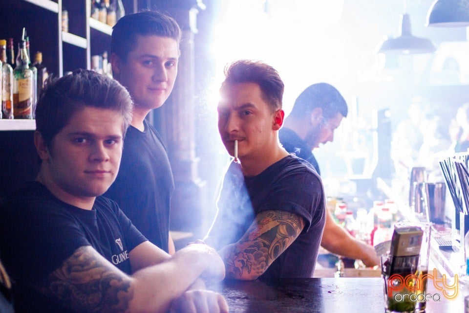 Saturday Night Party, Green Pub