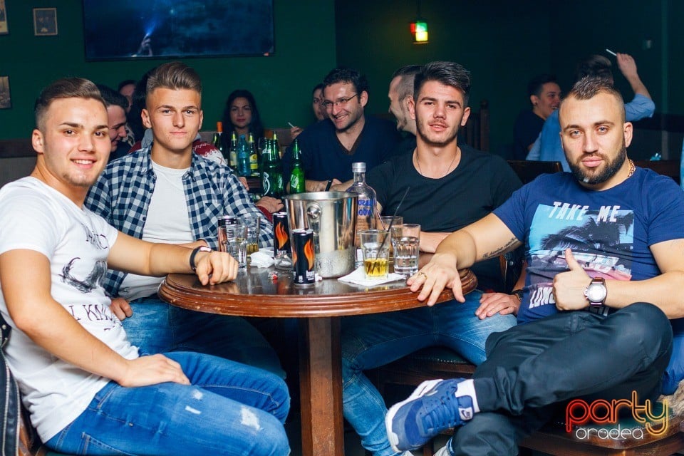 Saturday Night Party, Green Pub