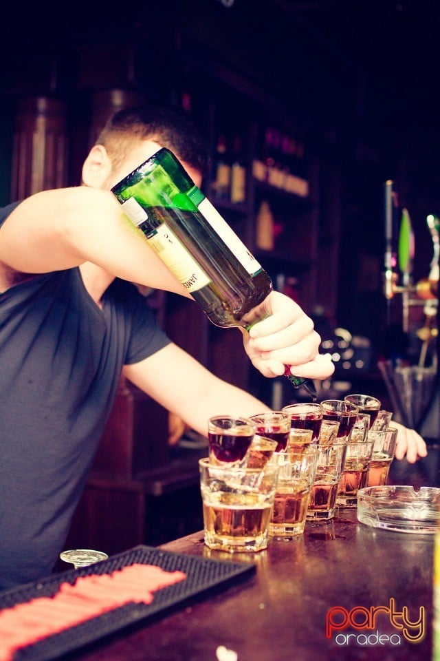 Saturday Night Party, Green Pub