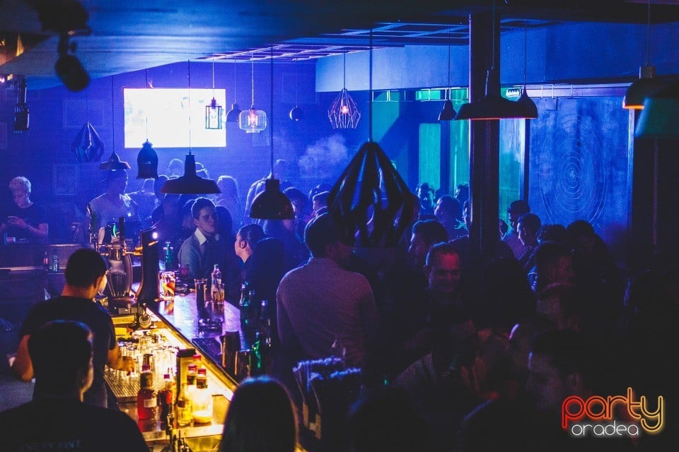 Saturday Night Party, Green Pub