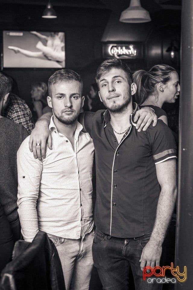 Saturday Night Party, Green Pub