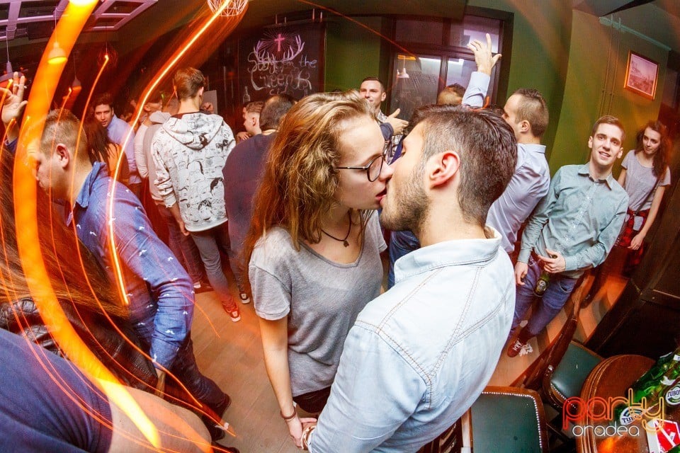 Saturday Night Party, Green Pub