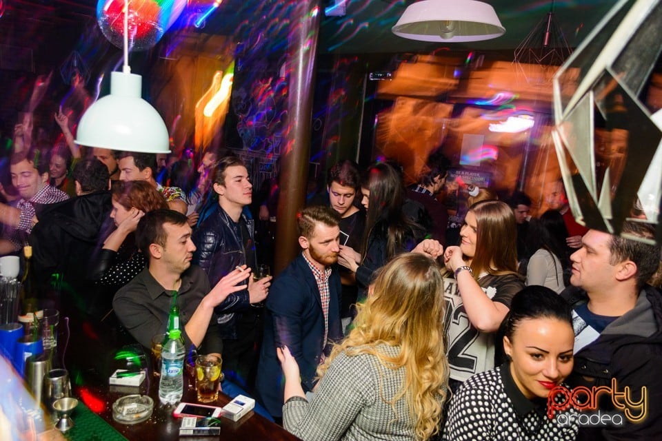 Saturday Night Party, Green Pub
