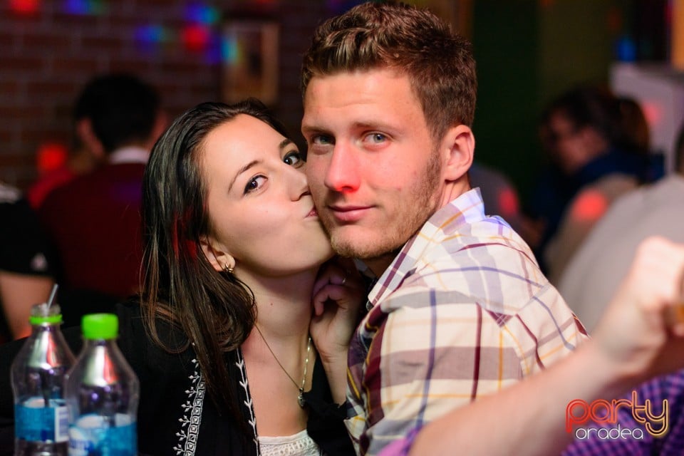 Saturday Night Party, Green Pub