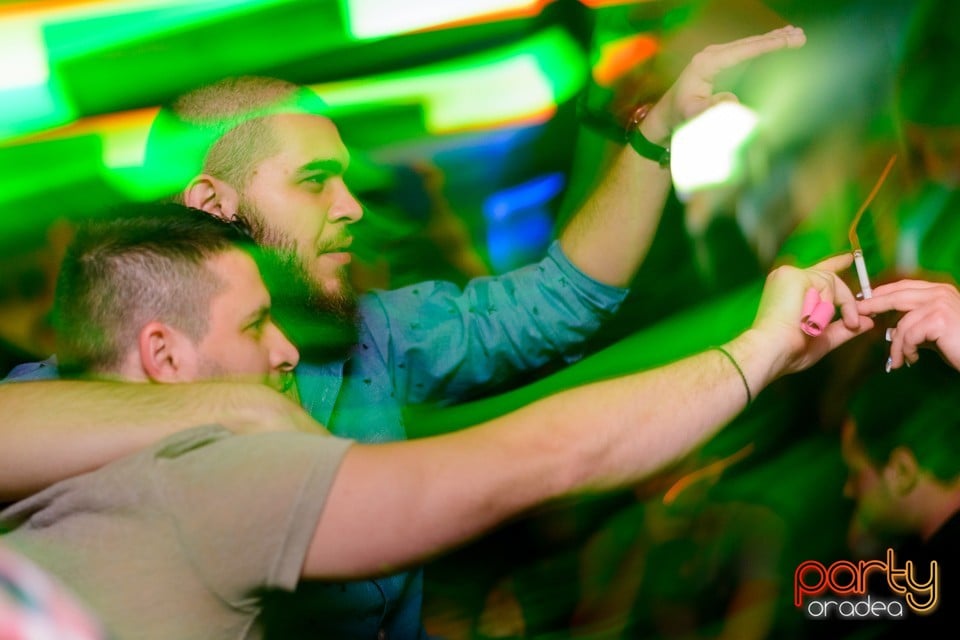 Saturday Night Party, Green Pub