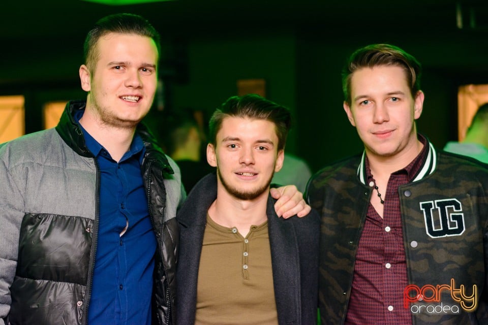 Saturday Night Party, Green Pub
