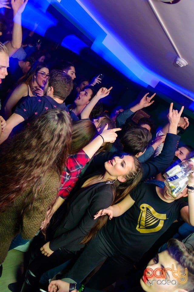 Saturday Night Party, Green Pub