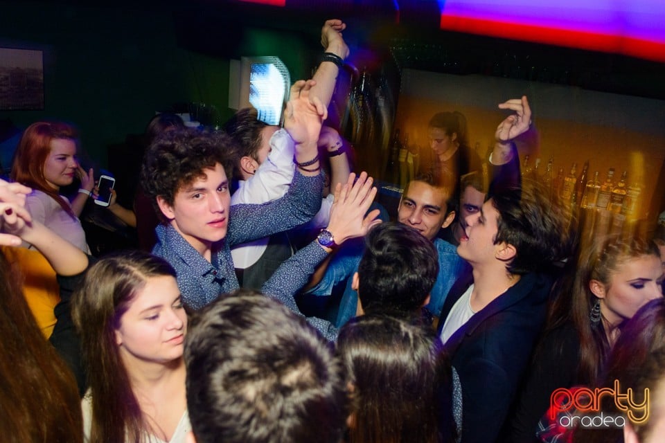 Saturday Night Party, Green Pub