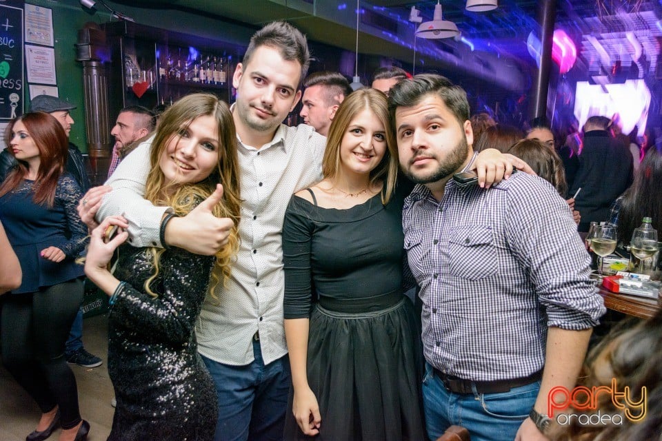 Saturday Night Party, Green Pub