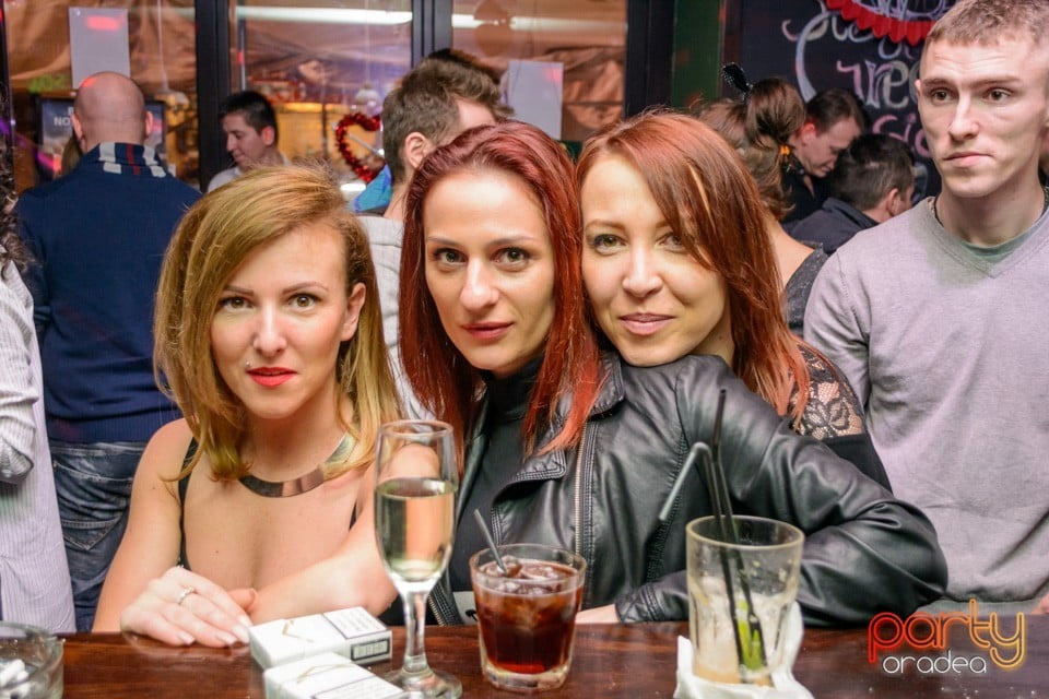Saturday Night Party, Green Pub