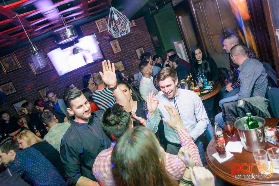 Saturday Night Party, Green Pub