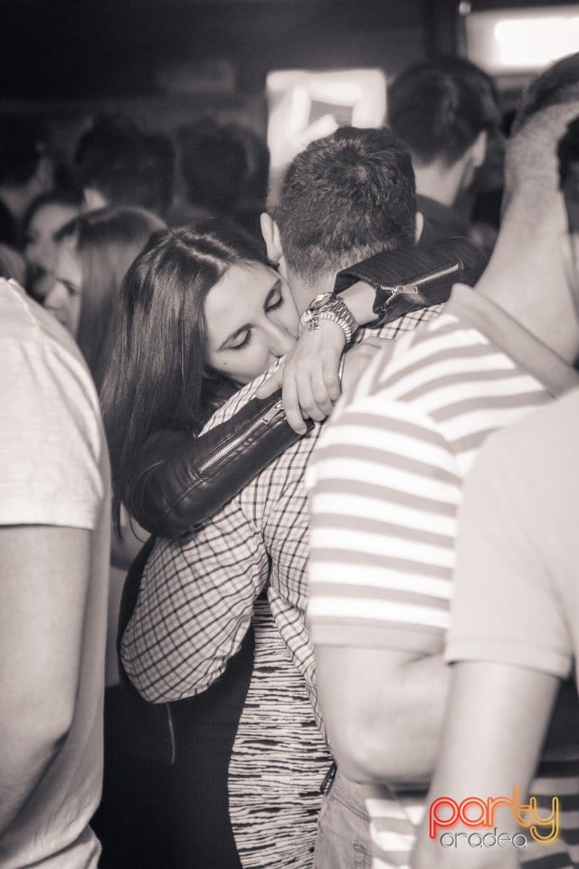 Saturday Night Party, Green Pub