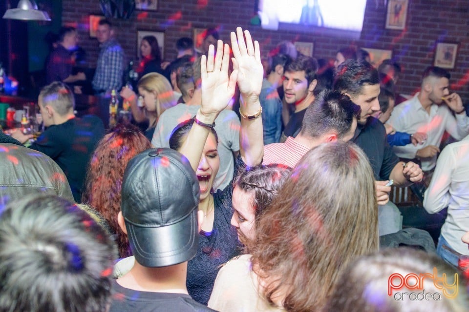 Saturday Night Party, Green Pub