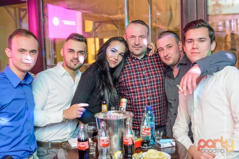 Saturday Night Party, Green Pub