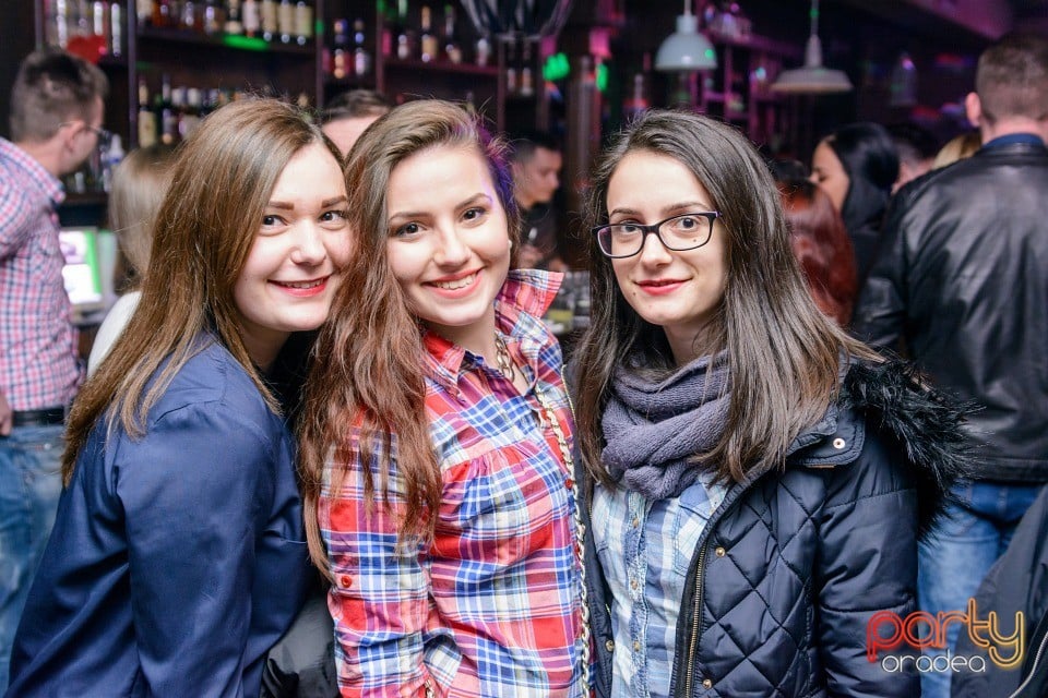 Saturday Night Party, Green Pub