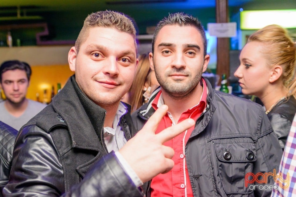 Saturday Night Party, Green Pub