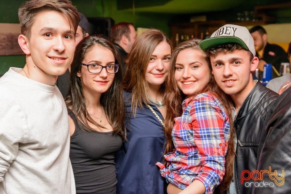 Saturday Night Party, Green Pub