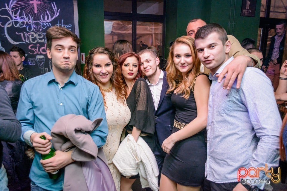 Saturday Night Party, Green Pub