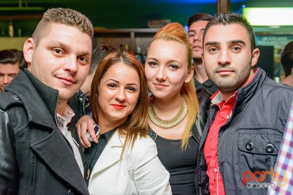 Saturday Night Party, Green Pub
