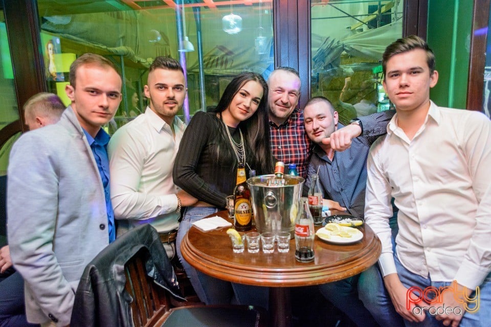 Saturday Night Party, Green Pub