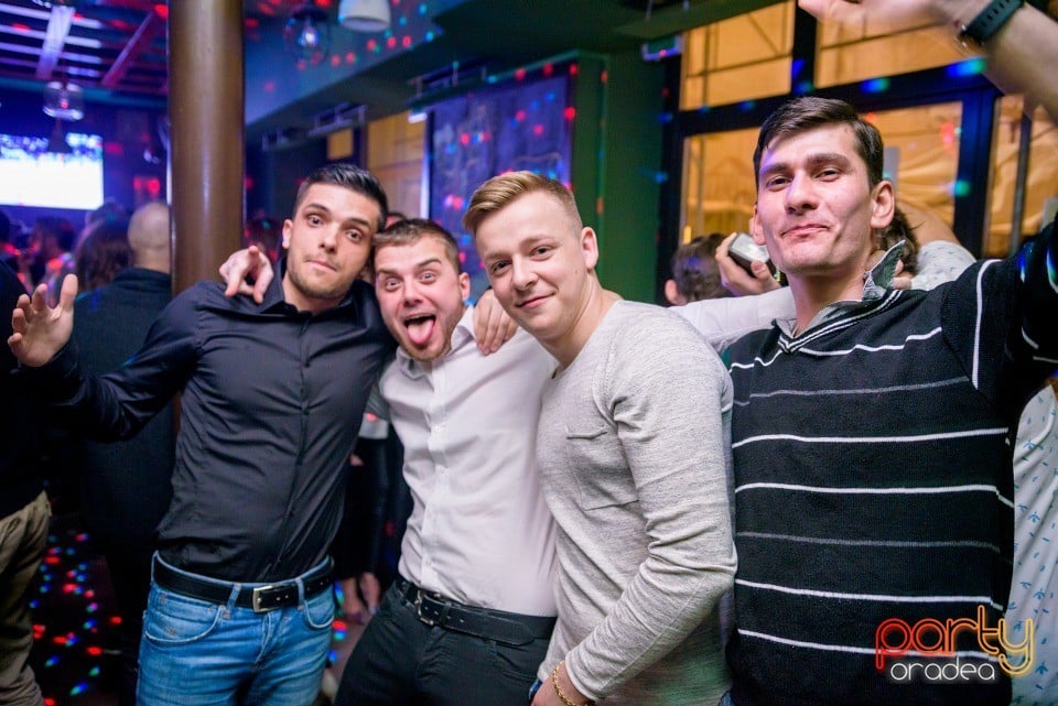 Saturday Night Party, Green Pub