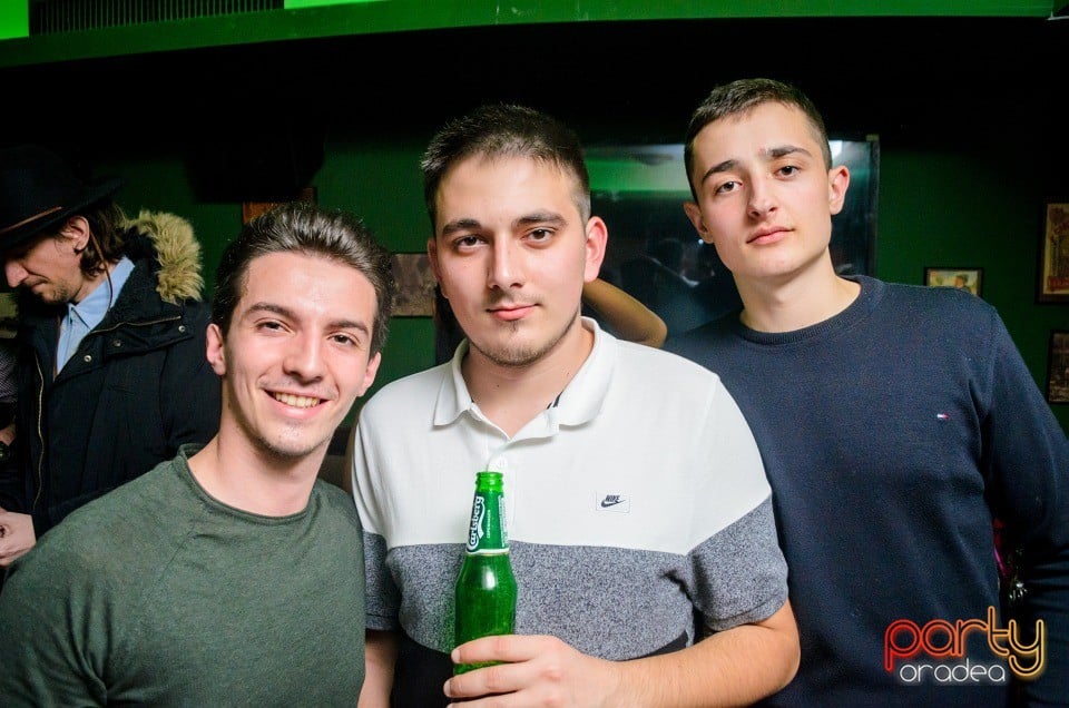 Saturday Night Party, Green Pub