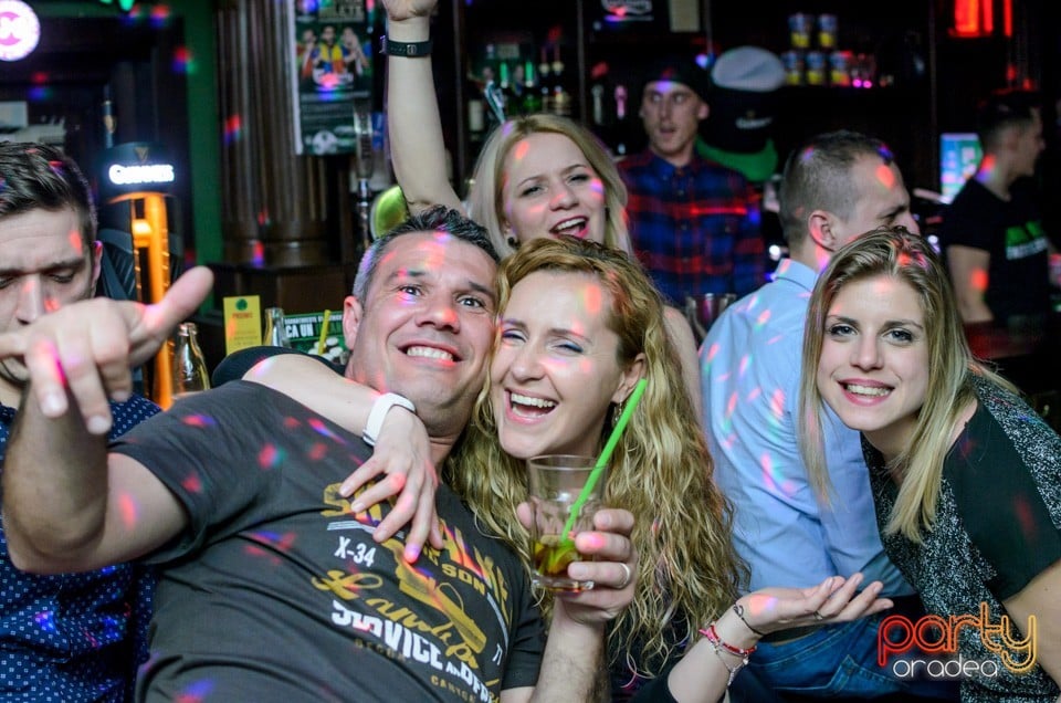 Saturday Night Party, Green Pub