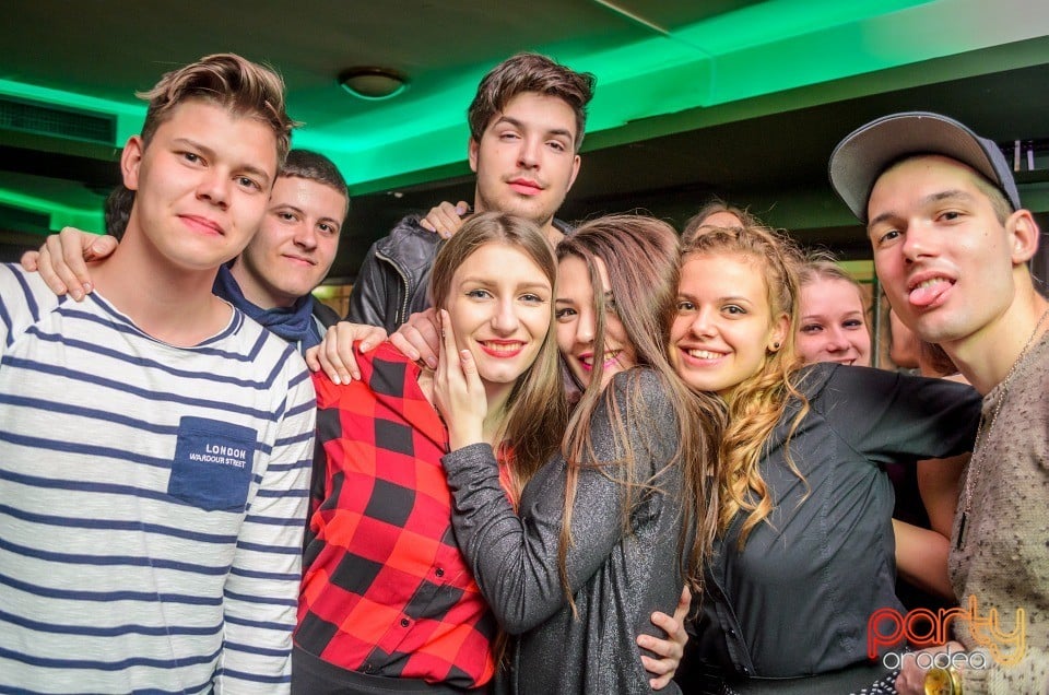 Saturday Night Party, Green Pub