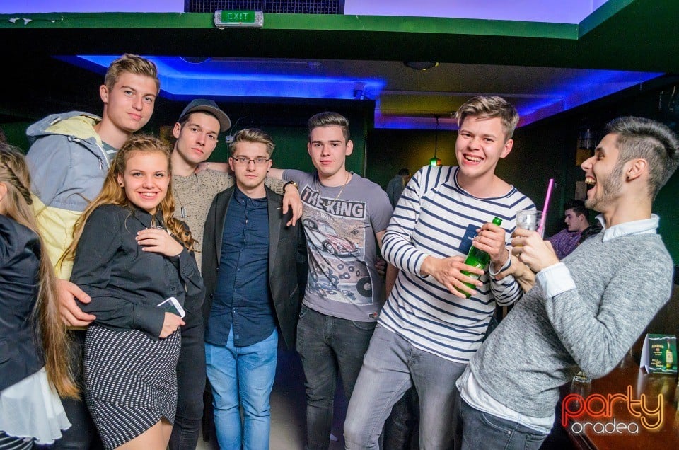 Saturday Night Party, Green Pub