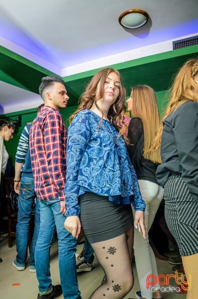 Saturday Night Party, Green Pub