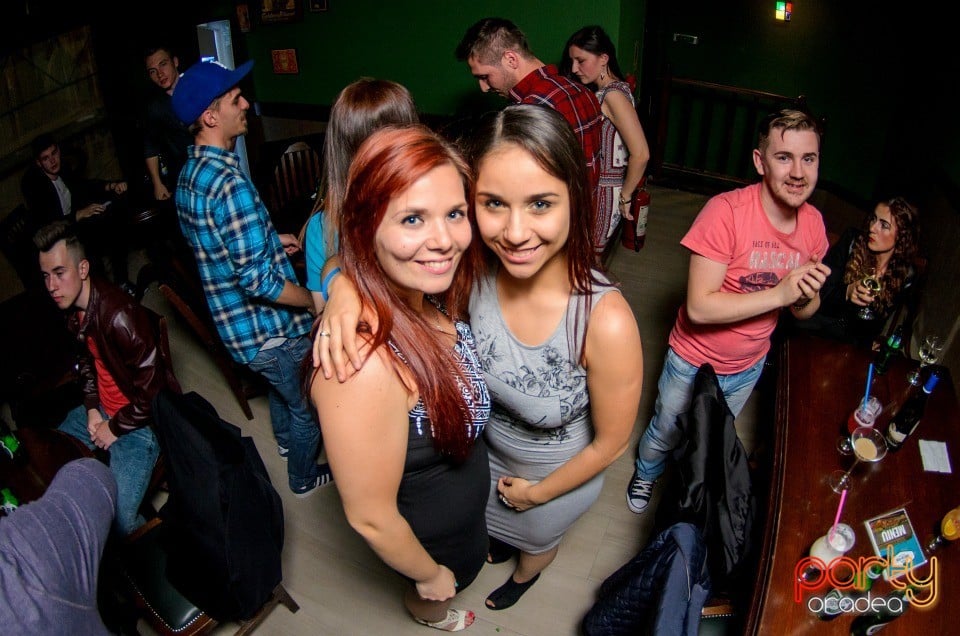 Saturday Night Party, Green Pub