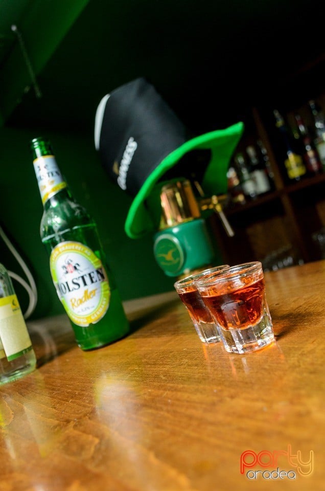 Saturday Night Party, Green Pub