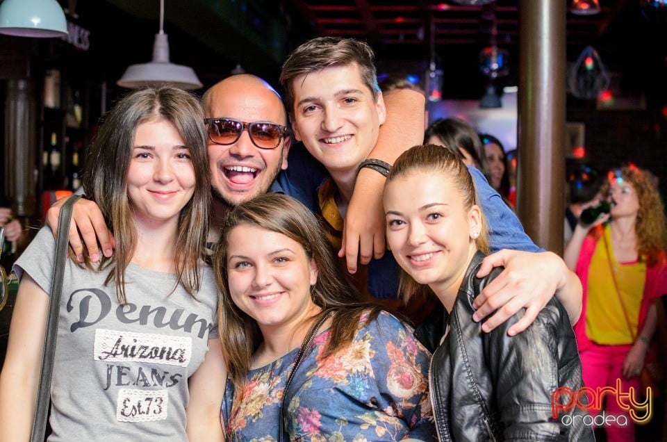 Saturday Night Party, Green Pub