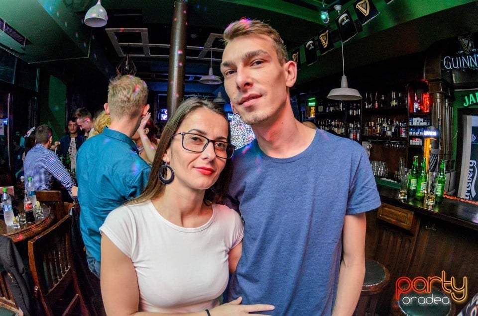 Saturday Night Party, Green Pub