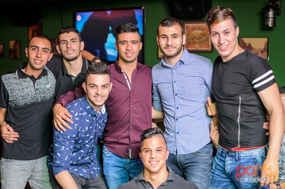 Saturday Night Party, Green Pub